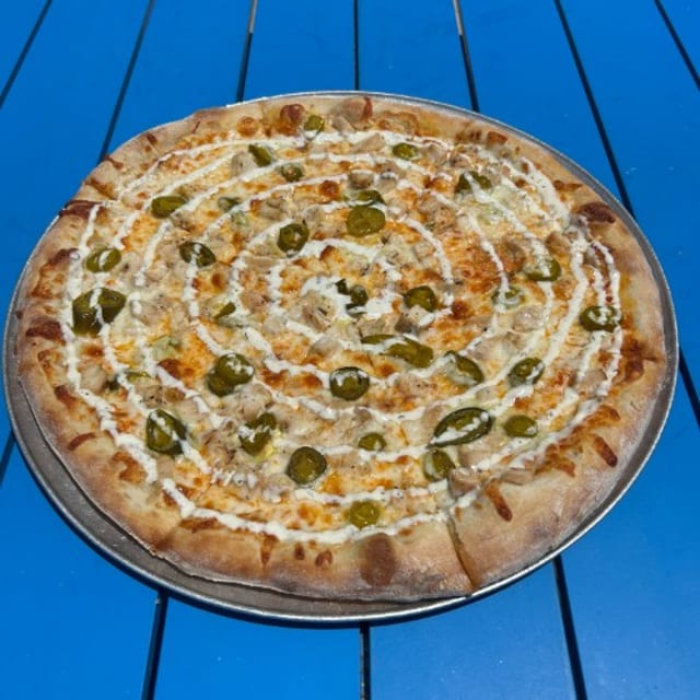 Buffalo Kickin' Chicken Pizza 16".