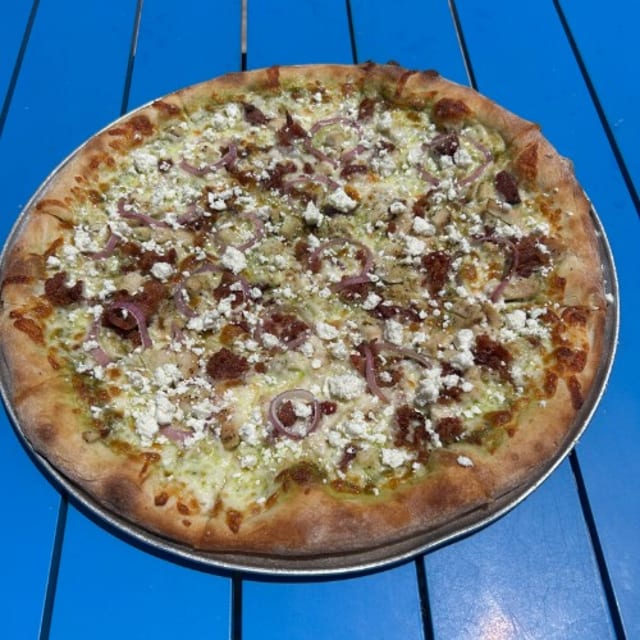 Pesto Perfection Pizza 16".